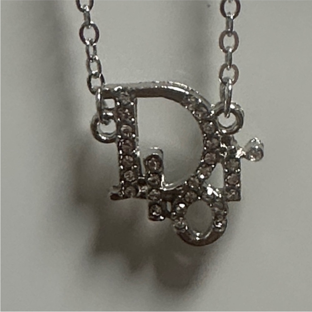 Fashion Silver Tone Pendant w Rhinestones Adjustable Necklace